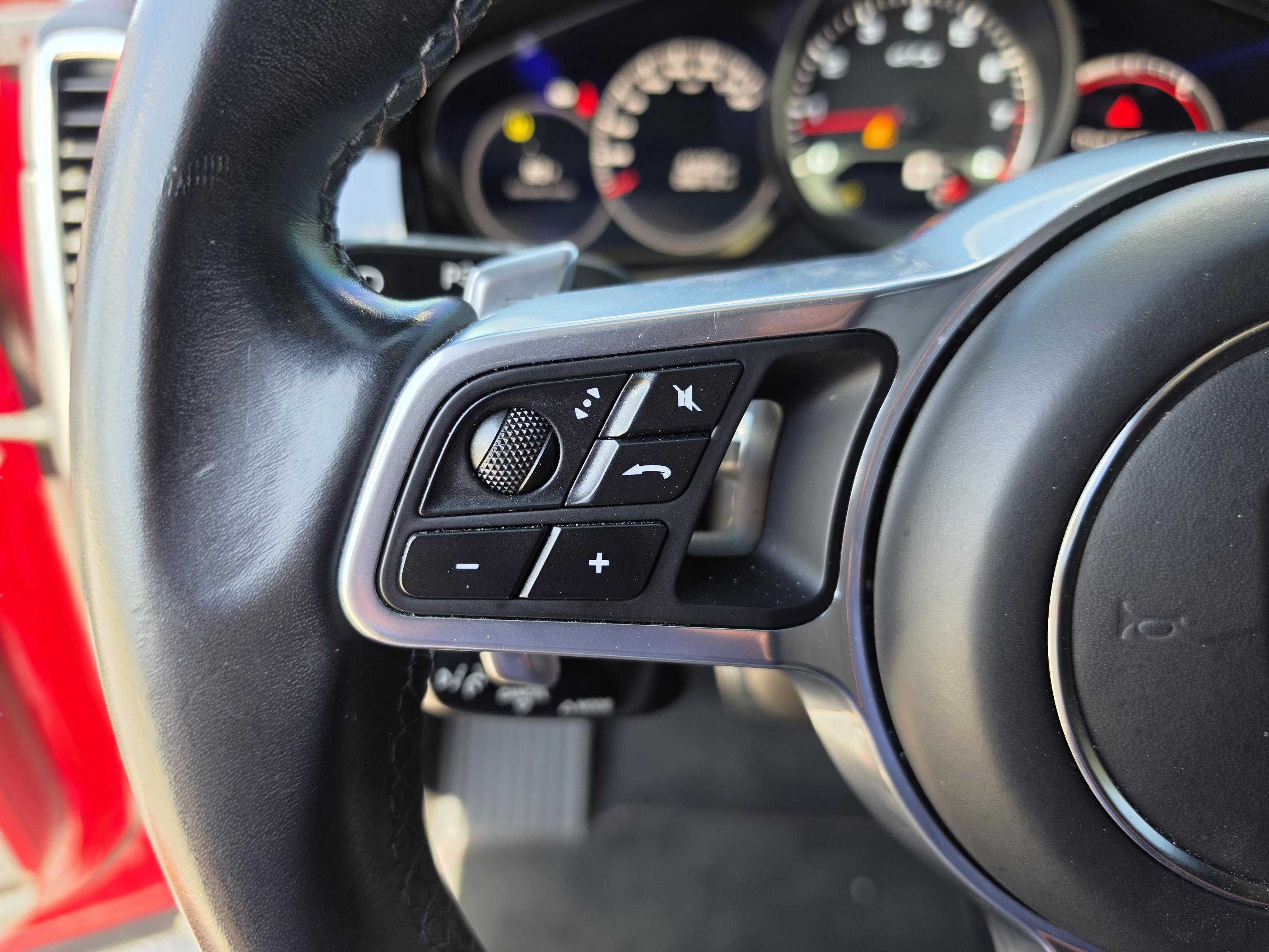 Used 2021 Porsche Cayenne GTS image 34