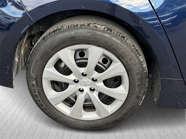 Used 2023 Toyota Corolla LE image 6