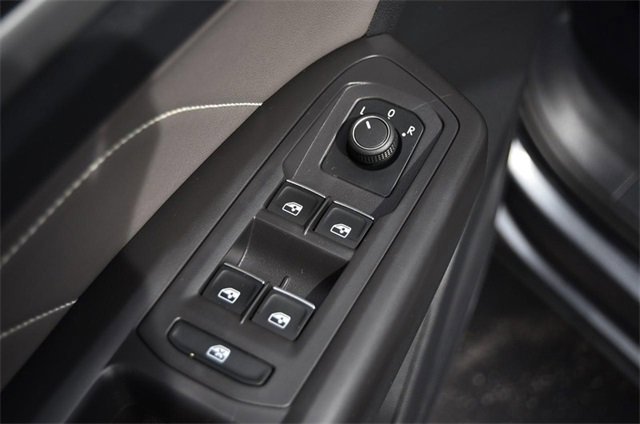 Used 2023 Volkswagen Atlas SE w/ Panoramic Sunroof Package image 8