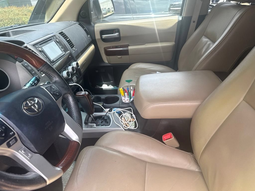 Used 2017 Toyota Sequoia Platinum RWD image 2