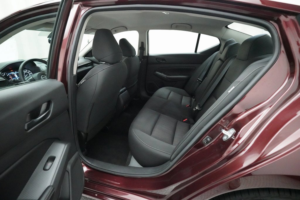 Used 2024 Nissan Altima 2.5 SV image 15