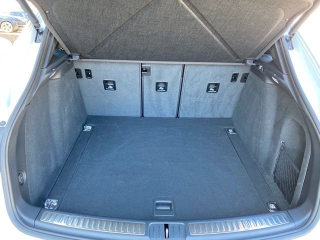 Certified 2025 Porsche Macan image 23