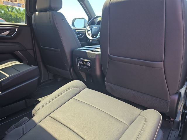 Used 2022 Chevrolet Tahoe LT w/ Luxury Package AWD/4WD image 12