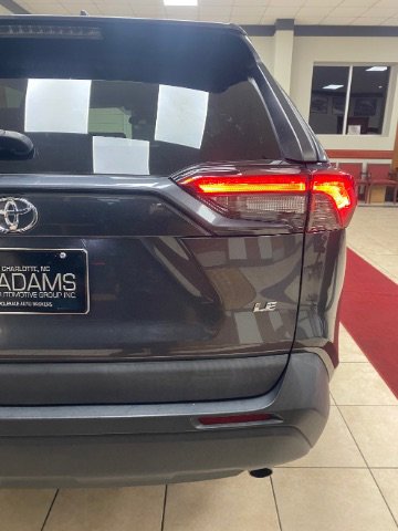 Used 2021 Toyota RAV4 LE FWD image 14