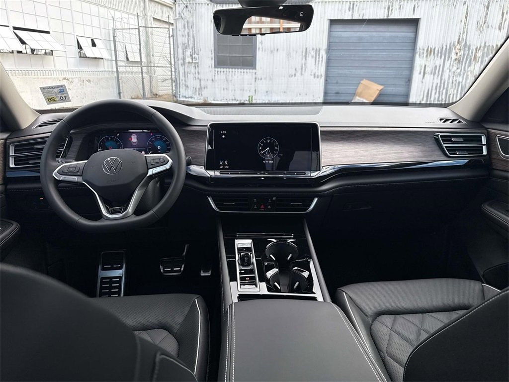 New 2026 Volkswagen Atlas SEL Premium R-Line image 16