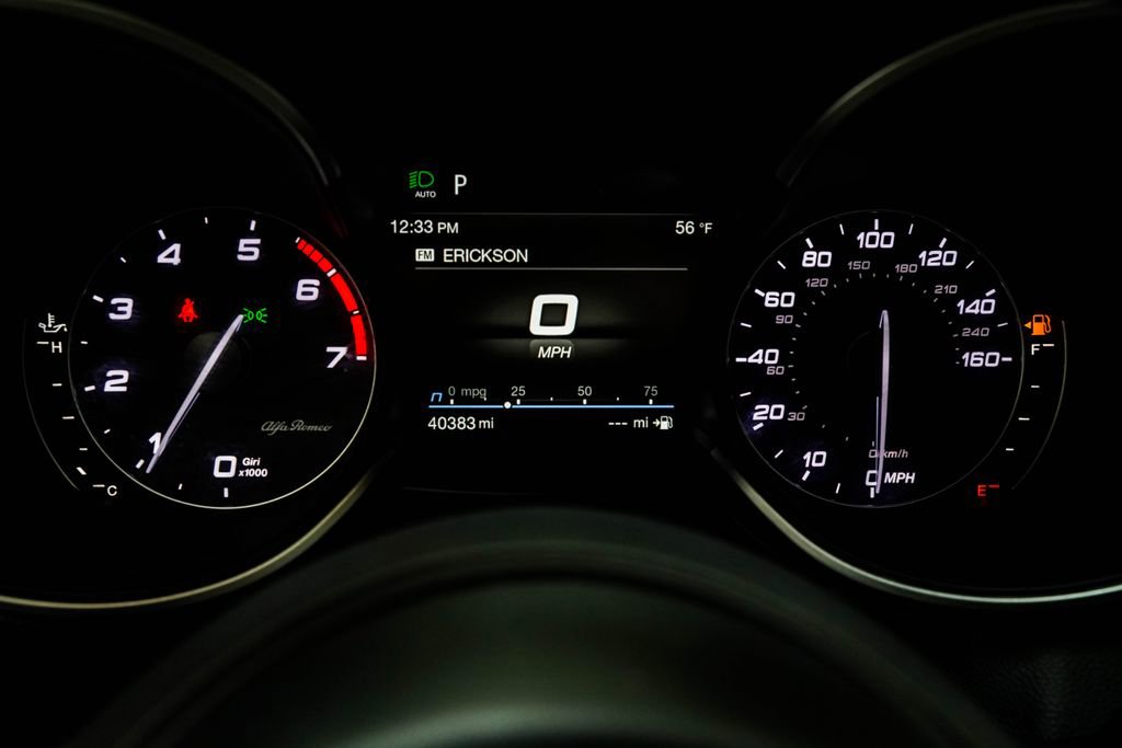 Used 2023 Alfa Romeo Stelvio Veloce image 35