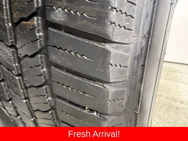Used 2016 Ford Explorer XLT w/ Equipment Group 202A AWD/4WD image 11