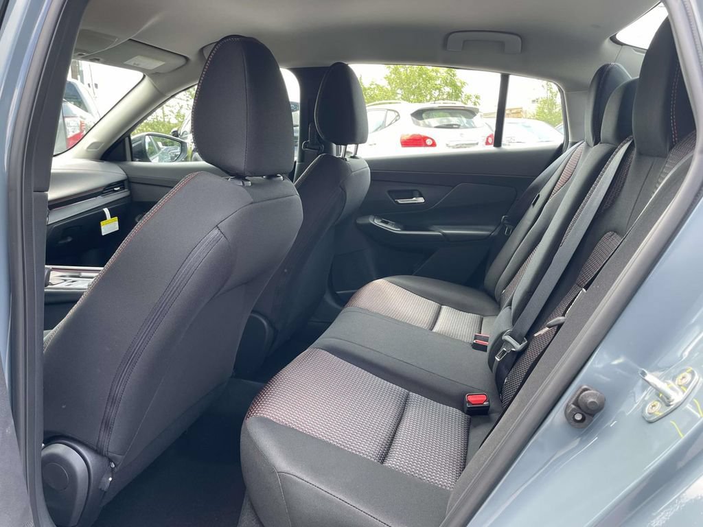 New 2026 Nissan Sentra SR w/ Floor Mat Package FWD image 8