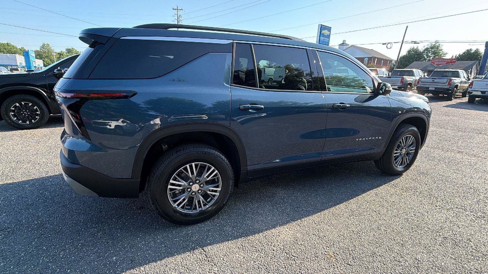 New 2026 Chevrolet Traverse LT FWD image 5
