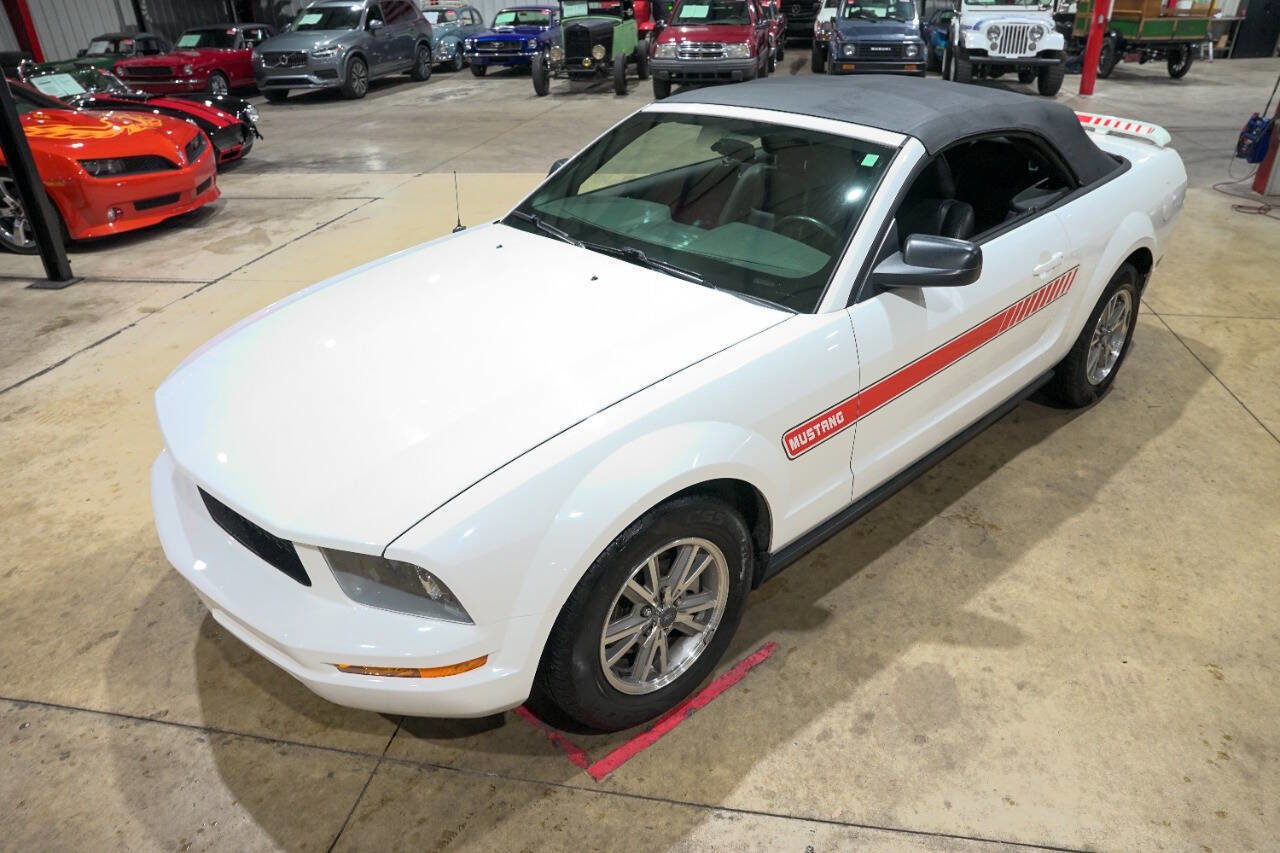 Used 2005 Ford Mustang Premium image 27