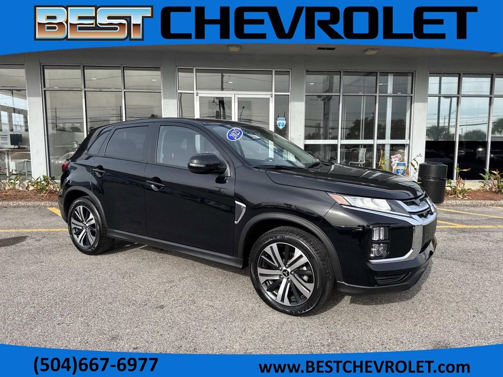 Used 2025 Mitsubishi Outlander Sport SE image 1