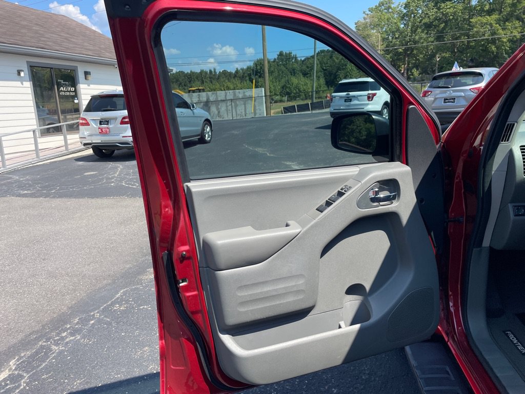 Used 2021 Nissan Frontier SV RWD image 11