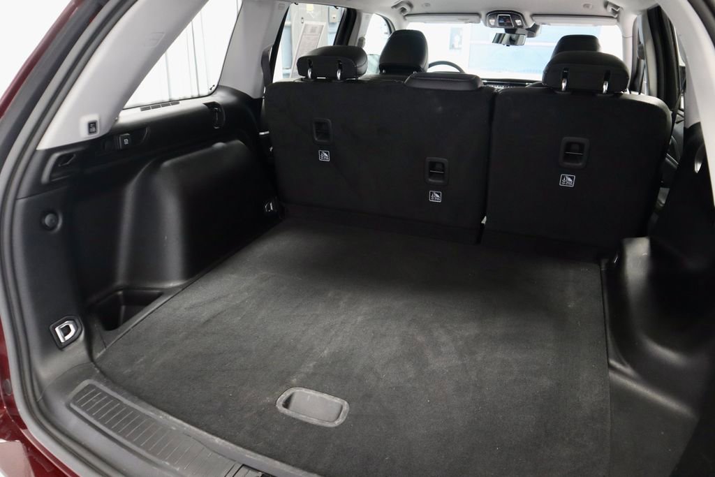 Used 2024 Jeep Grand Cherokee Limited w/ Luxury Tech Group II image 13