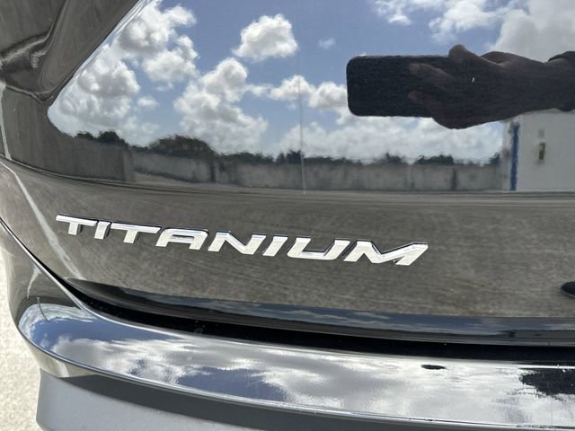 Used 2024 Ford Edge Titanium image 14