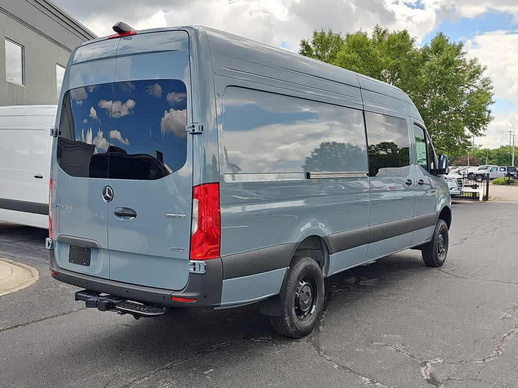 New 2026 Mercedes-Benz Sprinter 2500 video 2
