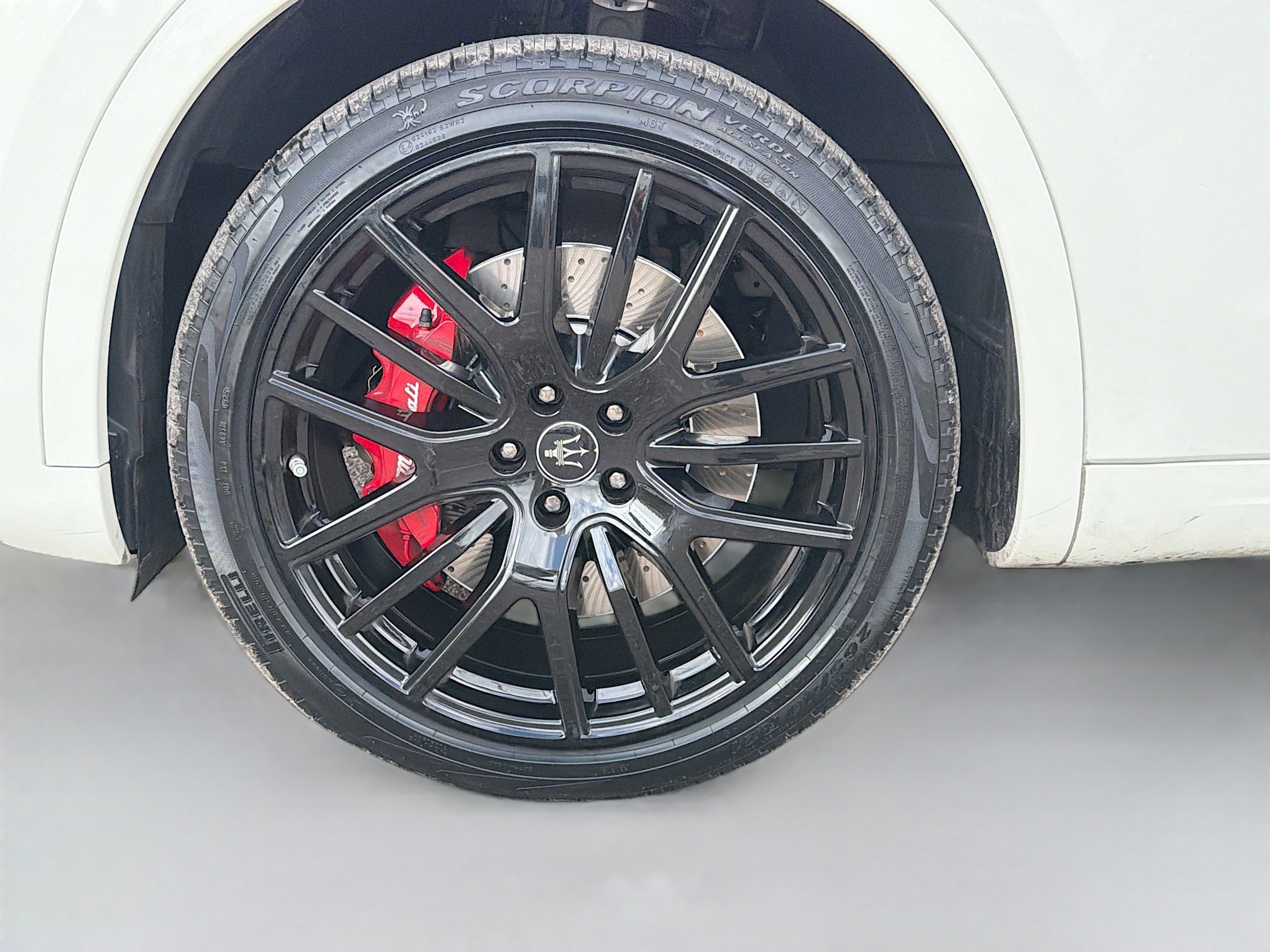 Certified 2023 Maserati Levante Modena image 42