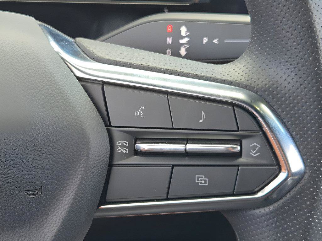 New 2026 Chevrolet Equinox EV LT FWD image 32