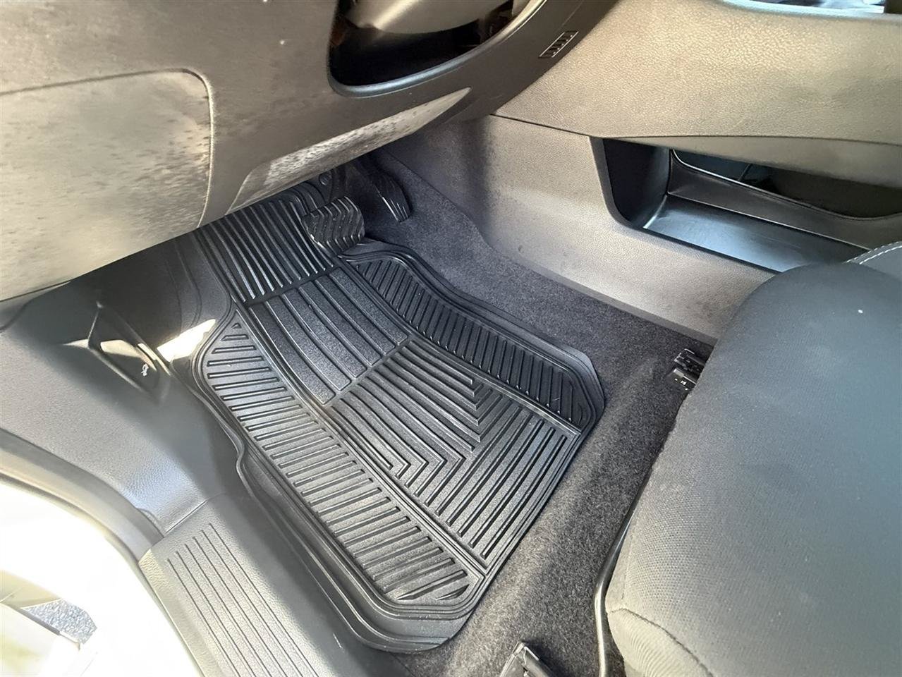 Used 2023 Nissan Rogue S AWD/4WD image 24