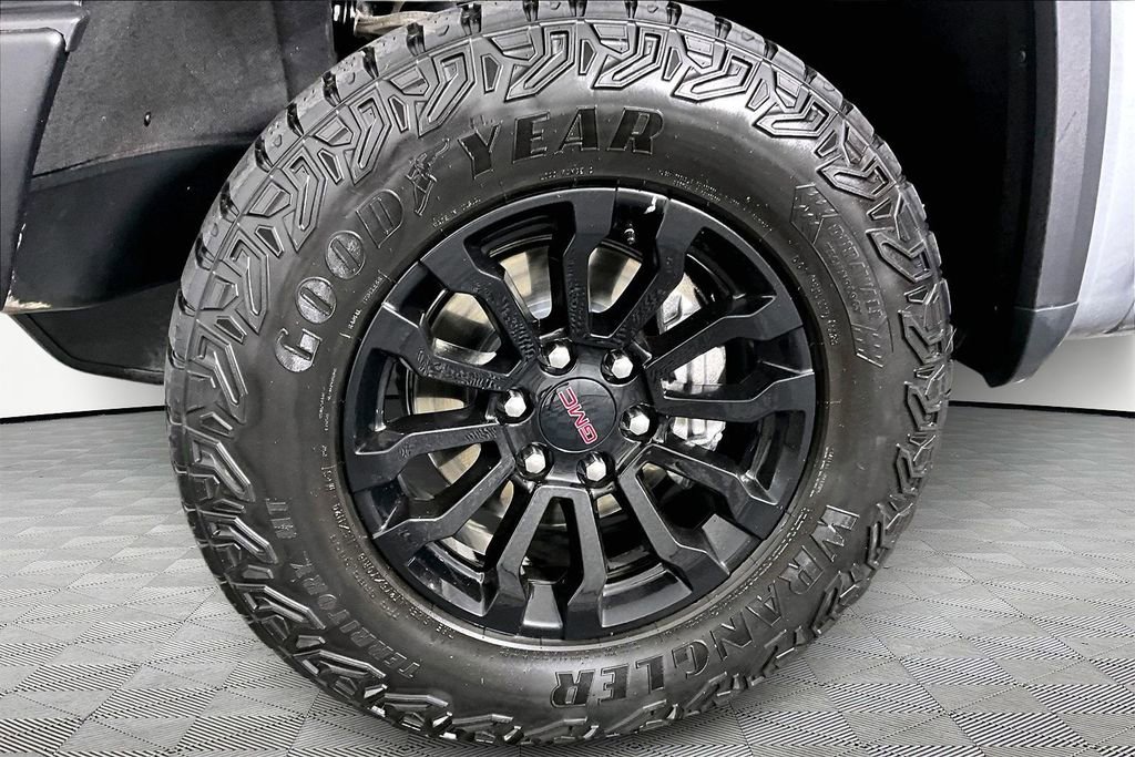 Certified 2023 GMC Sierra 1500 AT4X image 34