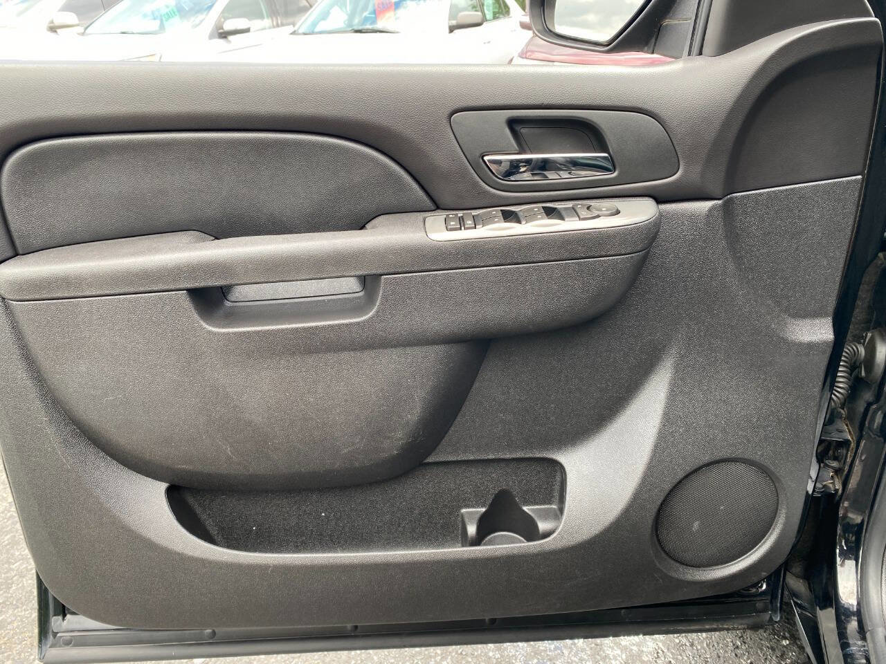 Used 2011 Chevrolet Tahoe LT w/ Suspension Package, Off-Road image 11