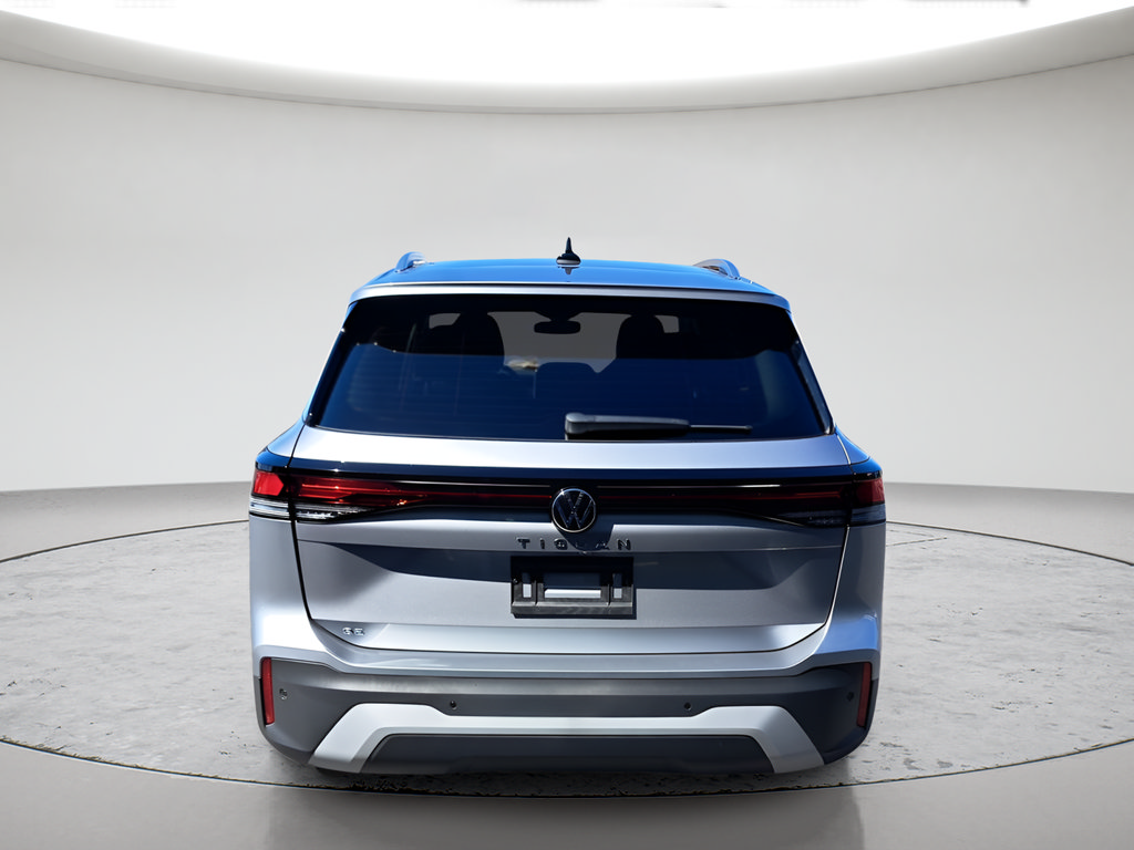 New 2025 Volkswagen Tiguan SE FWD image 4