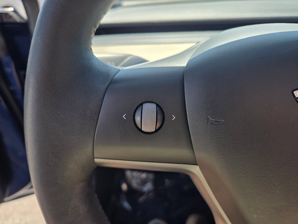 Used 2021 Tesla Model 3 Long Range AWD/4WD image 27