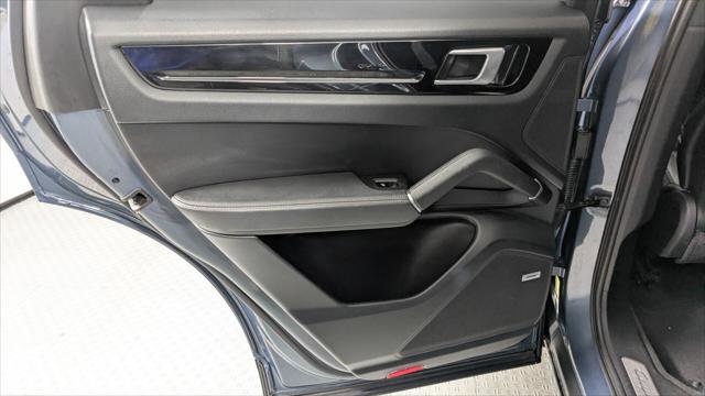 Used 2019 Porsche Cayenne image 16