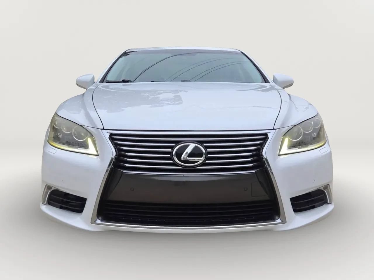Used 2013 Lexus LS 460 w/ Comfort Pkg RWD image 5