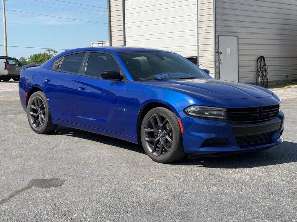 Used 2021 Dodge Charger SXT w/ Blacktop Package RWD image 2