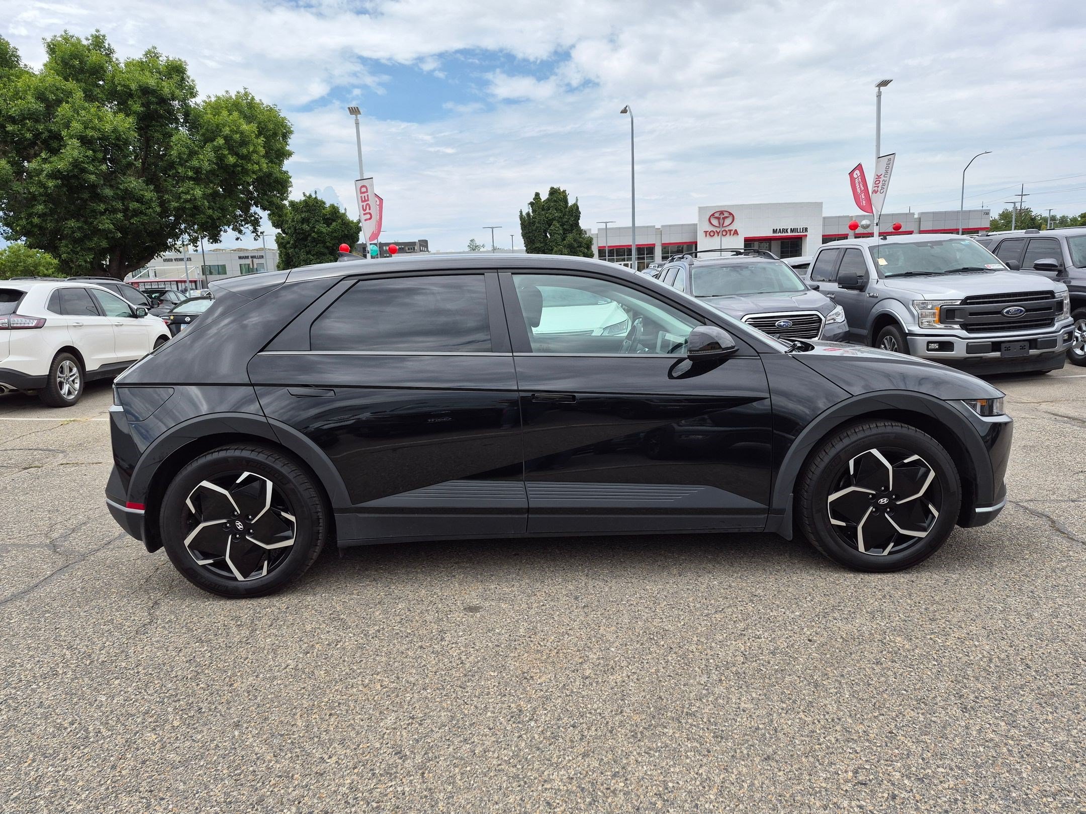 Used 2024 Hyundai Ioniq 5 SEL AWD/4WD image 2