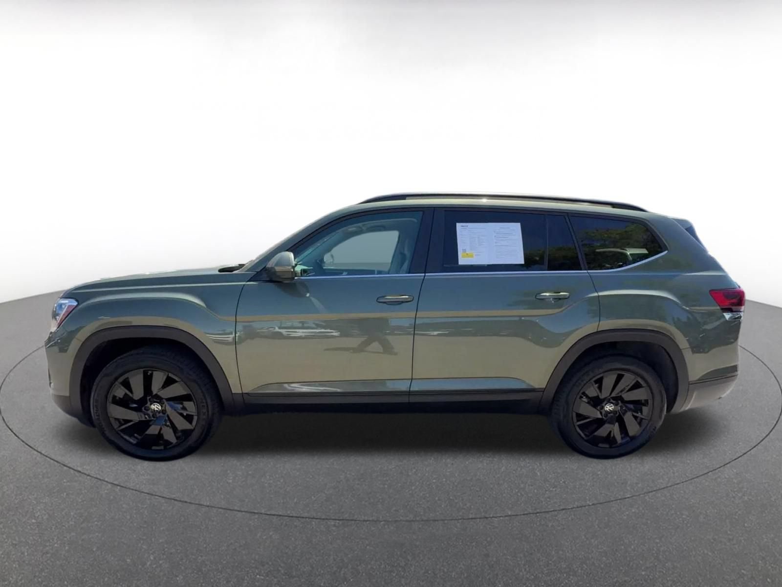 Used 2026 Volkswagen Atlas SE FWD image 8