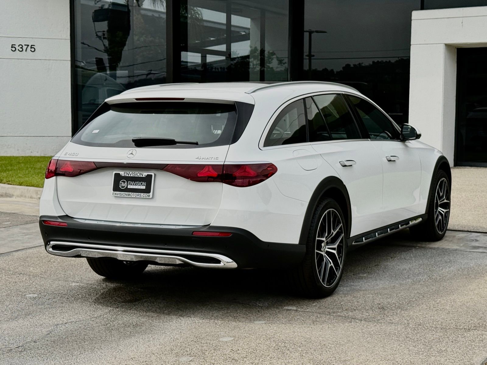 New 2026 Mercedes-Benz E 450 4MATIC All-Terrain Wagon image 16