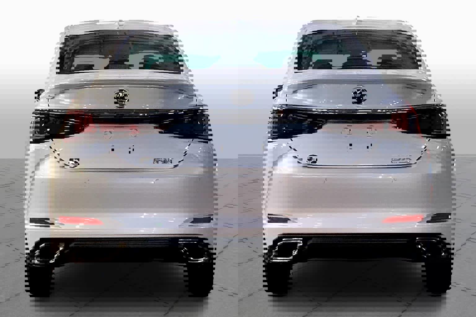 Certified 2022 Lexus ES 350 w/ Premium Package image 5