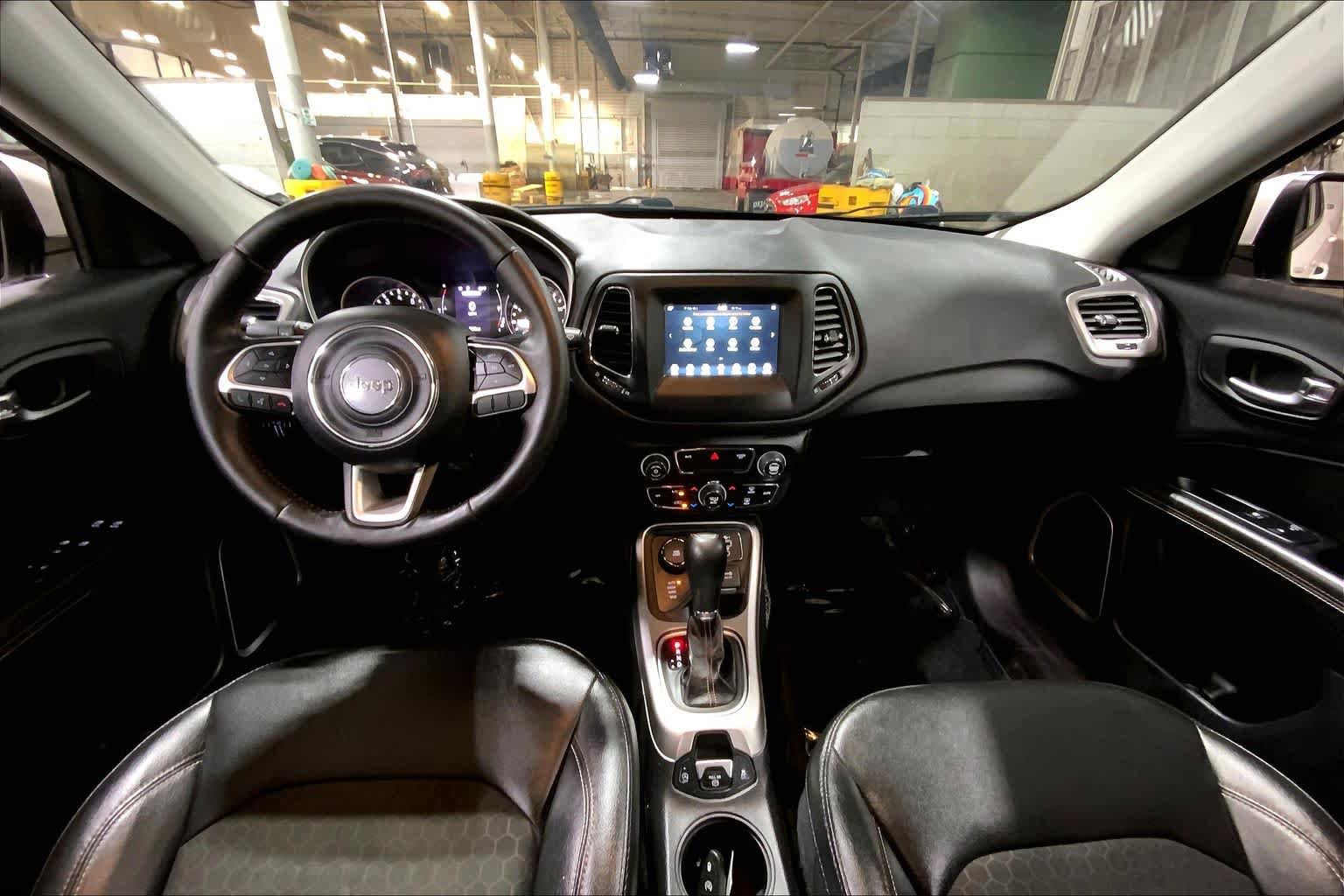 Used 2020 Jeep Compass Latitude image 16