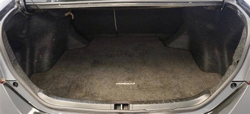 Used 2016 Toyota Corolla LE FWD image 28