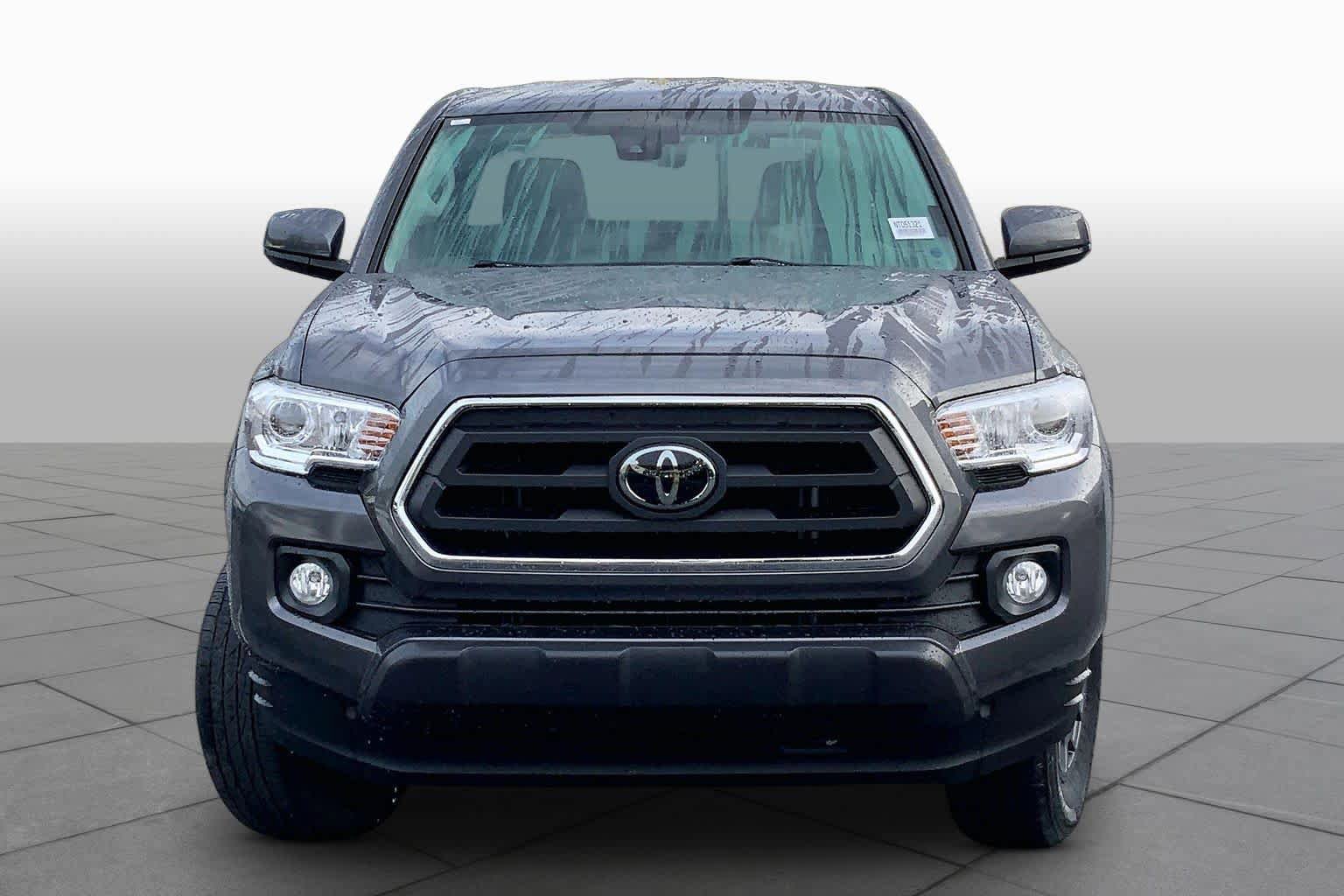 Used 2022 Toyota Tacoma SR5 RWD image 4