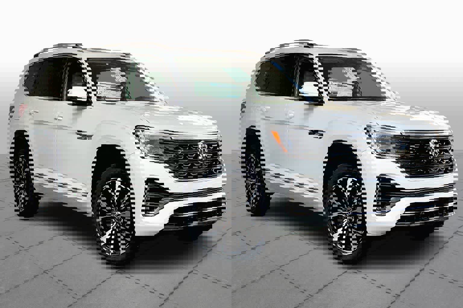 New 2026 Volkswagen Atlas SEL Premium R-Line image 2