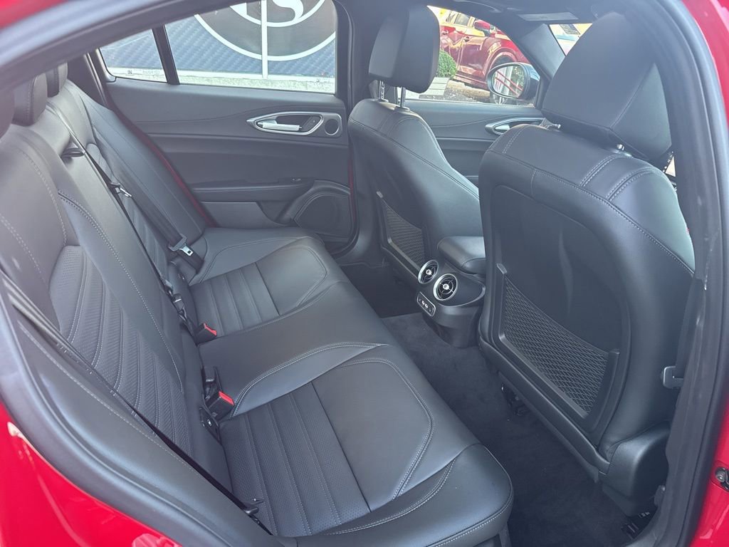 New 2025 Alfa Romeo Giulia AWD w/ Veloce Package AWD image 20