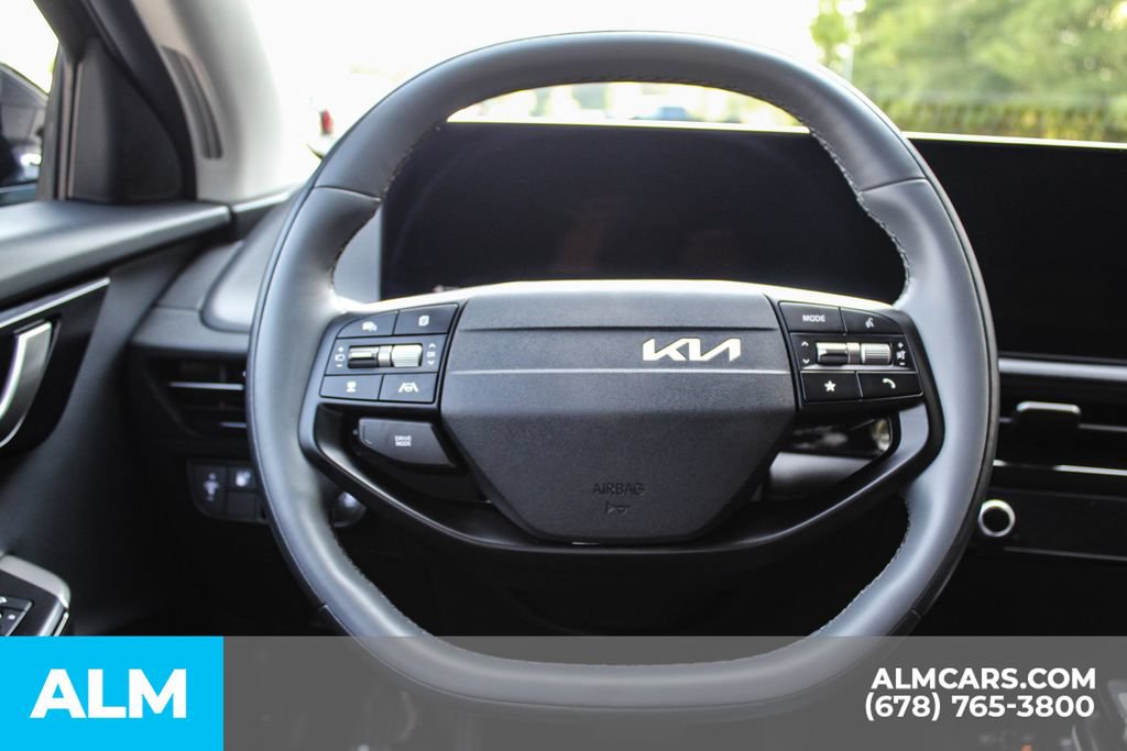 Used 2025 Kia EV6 Light w/ Light LR Technology Package RWD image 23