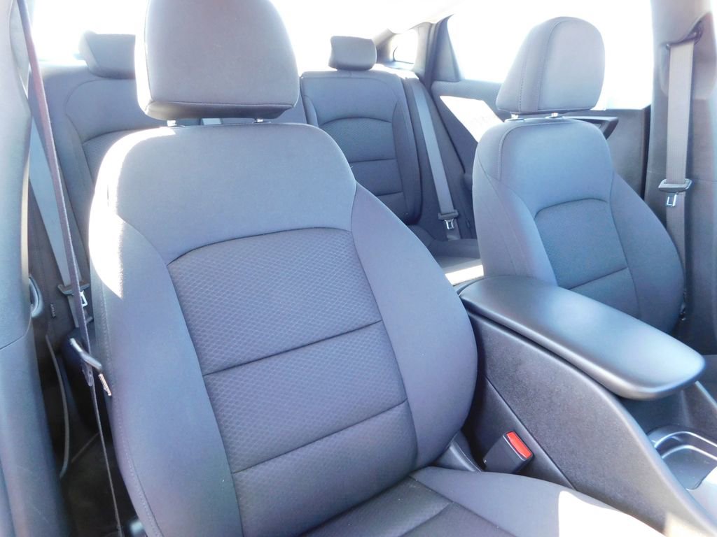 Used 2022 Chevrolet Malibu LS image 18