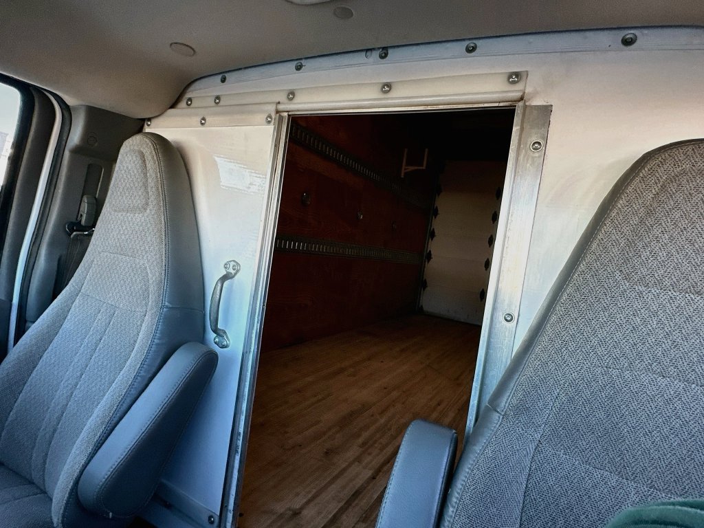 Used 2020 Chevrolet Express 3500 w/ Power Convenience Package RWD image 20