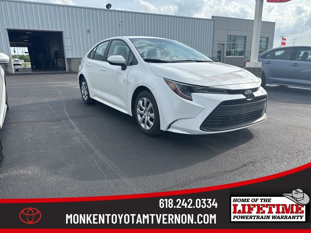 Used 2024 Toyota Corolla LE image 1