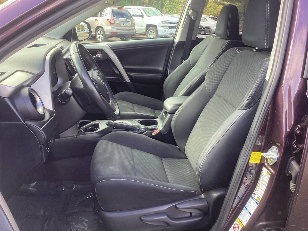 Used 2017 Toyota RAV4 XLE AWD/4WD image 13