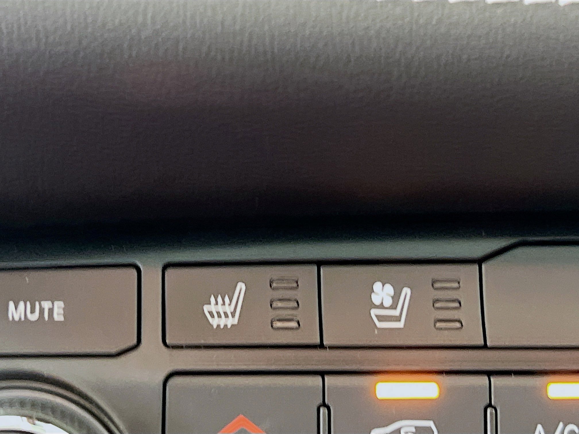 Used 2021 Dodge Durango SRT Hellcat w/ Technology Group image 21