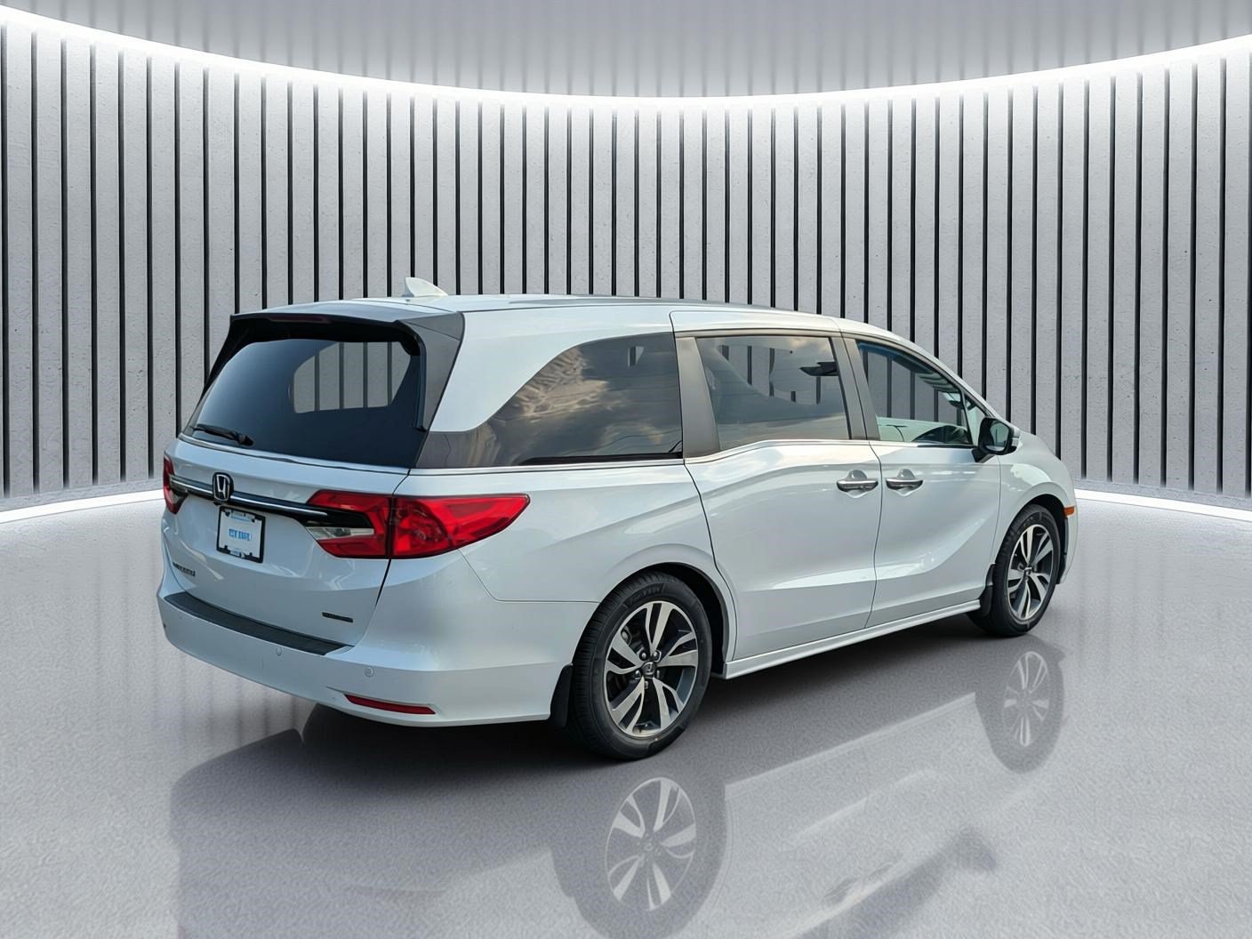 Certified 2022 Honda Odyssey Touring image 5