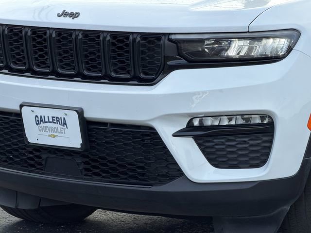 Used 2023 Jeep Grand Cherokee Limited w/ Black Appearance Package RWD image 8