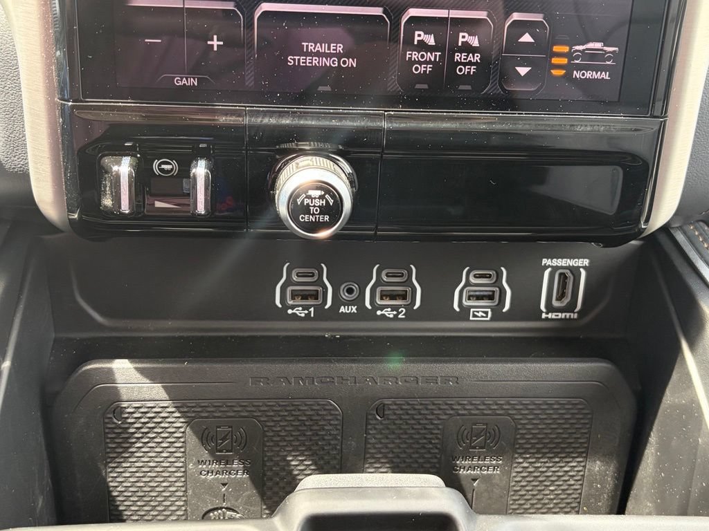 Used 2025 RAM 1500 Tungsten w/ Off Road Group AWD/4WD image 37