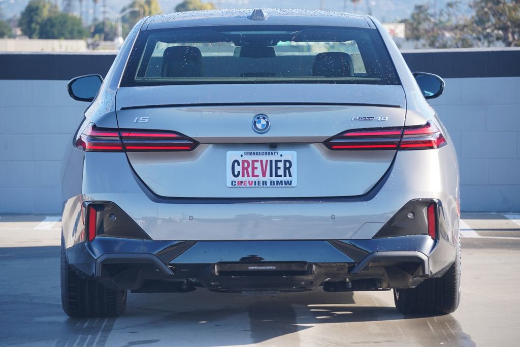 New 2026 BMW i5 eDrive40 w/ M Sport Package image 6