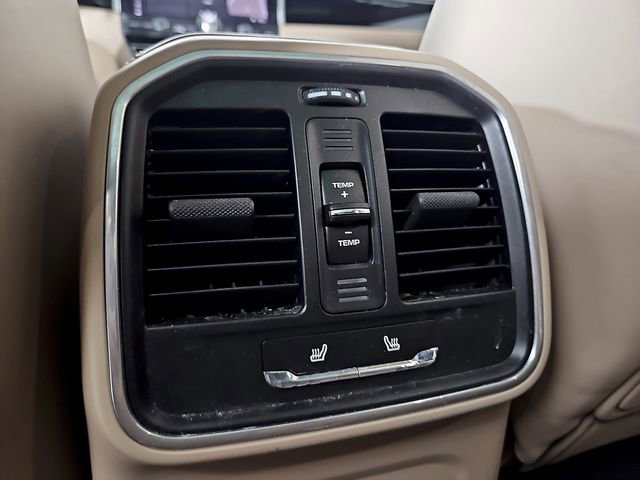 Used 2020 Porsche Macan S image 11