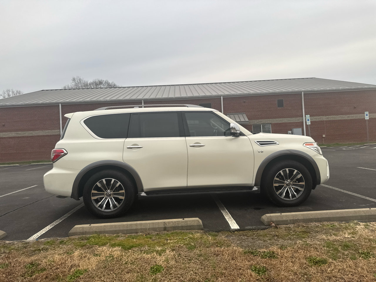 Used 2019 Nissan Armada SL w/ Premium Package image 2
